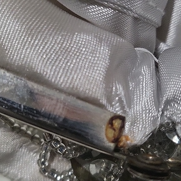 Cache mini metallic sequince purse. - Picture 6 of 11